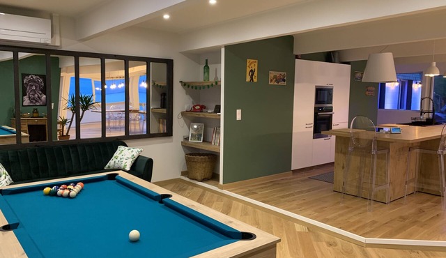 Sea view apartment with spa