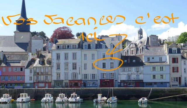 SEA VIEW AT BEAUTIFUL ISLAND IN THE SEA