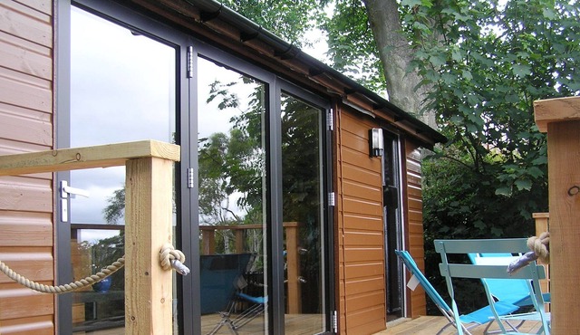Sea view Cabin in secluded rural setting near Edinburgh