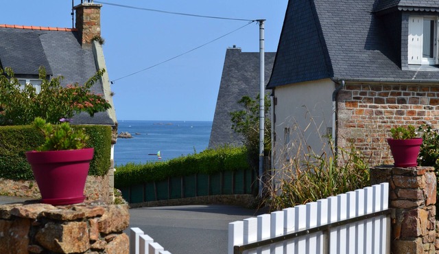 Sea view, comfortable house in Loguivy-de-la-Mer, near Paimpol