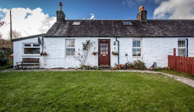 Sea View Cottage - dog-friendly, traditional cottage
