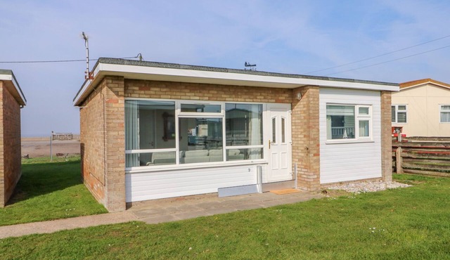 SEA VIEW, country holiday cottage in Walcott