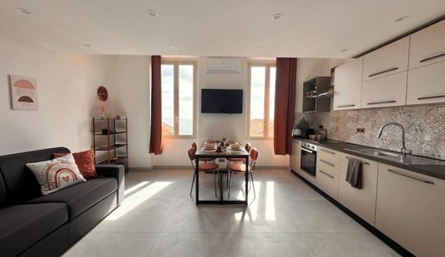 Sea View & Boho Chic Comfort 2 steps from Monaco