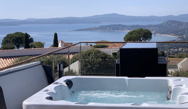 Sea view St-Tropez spa/heated pool April to October