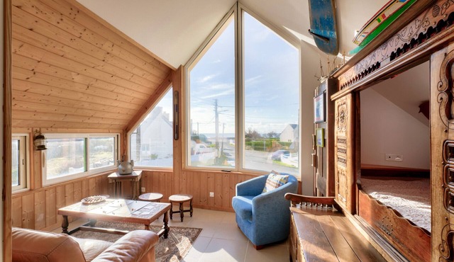 Sea view - House for 4, 500m from the beach