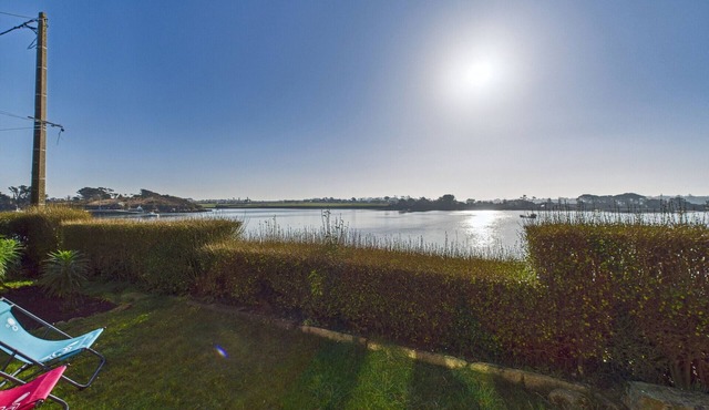 Sea view house for 2 in Plouguerneau