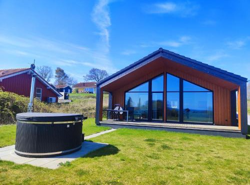Sea View House with Sauna & Hot Tub for 8