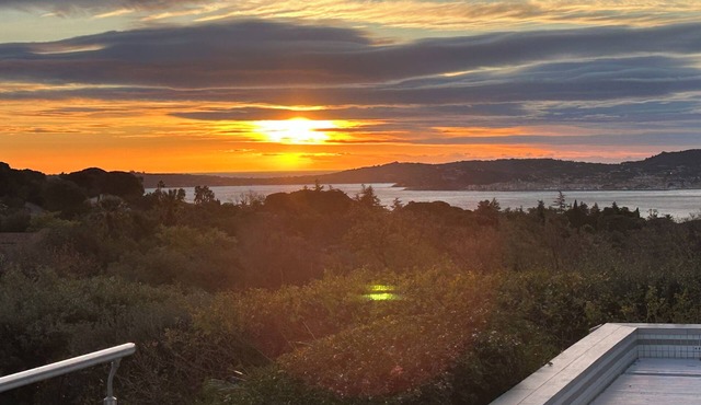 Sea view of the golf of St Tropez contemporary villa garden terraces quiet