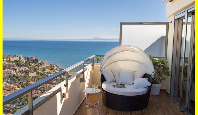 Sea View Penthouse in Cullera