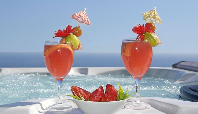 Sea View Penthouse with Private Jacuzzi & Huge Terrace – Cala 4