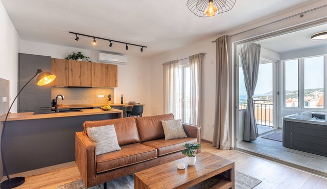Sea View SPA apartment BEACH 5min