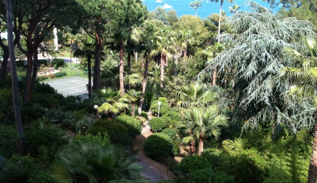 SEA VIEW STUDIO 35m2 - PRIVATE PARKING - TENNIS POOL - PARK - STANDING RESIDENCE