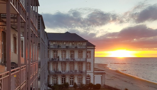 Sea view studio