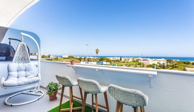Sea view stylish apartment