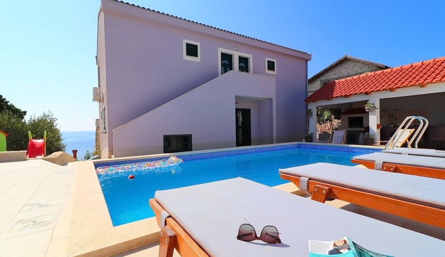 Sea View Villa in Cara