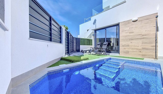 Sea View Villa with Private Pool and Roof Terrace
