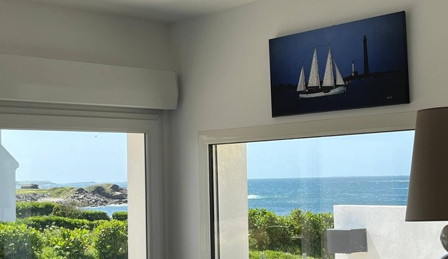 Sea view villa with heated indoor pool