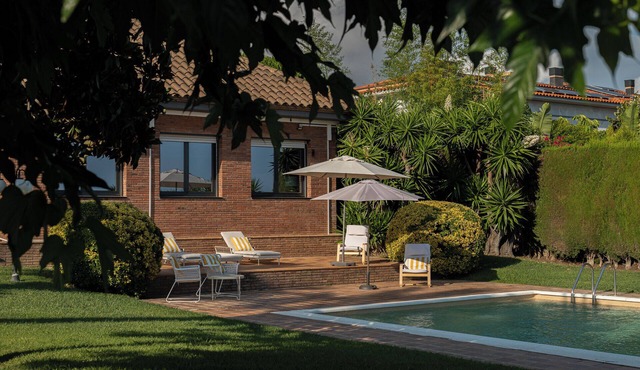 Sea View Villa with Private Pool, Spa, Cinema & Outdoor Living