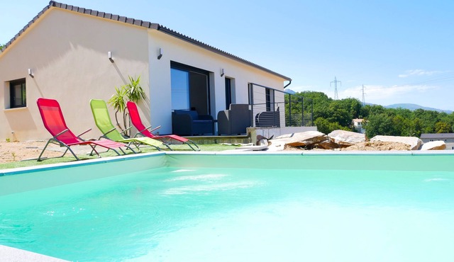 Sea view villa with swimming pool