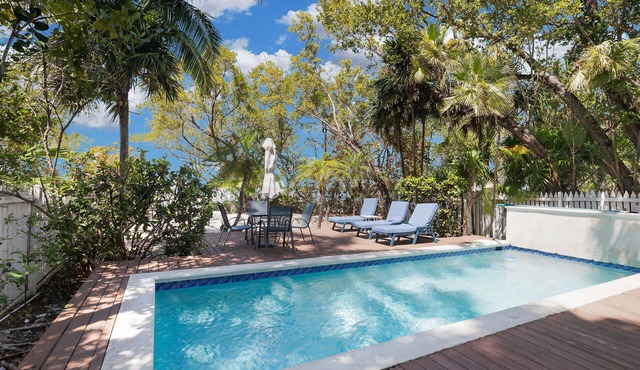 ~ SEA VISTA ~ A waterfront dream with private heated pool and boat launch.