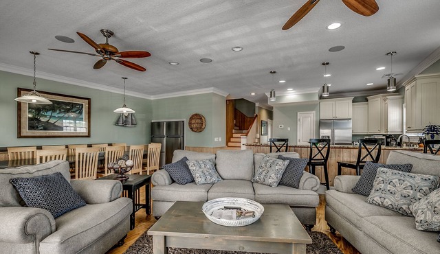 SEA WASH - PRIVATE POOL AND HOT TUB 5 BR 5 1/2 BATH