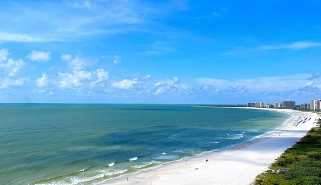 Sea Winds 1506: Amazing Views from Corner unit condo!