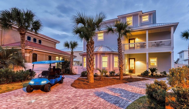 SEA YOU SOON: Gorgeous Home in Gated Neighborhood w/Private Pool & Easy Beach Access!