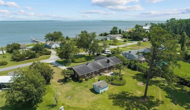 Seabbatical with Water Views, Close to Downtown