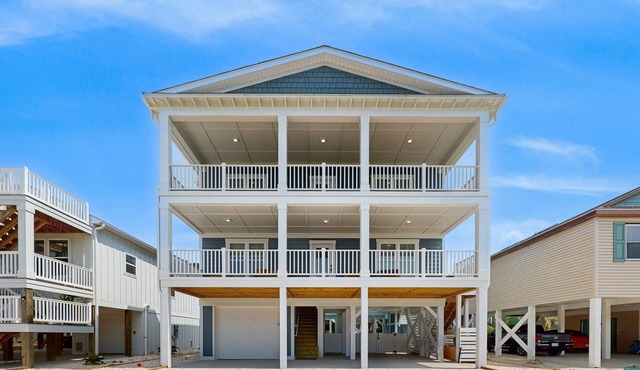 Seabirds: Ocean-view home near beach with private pool, outdoor shower, & elevator