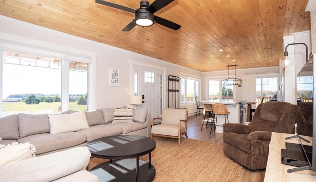 Seabreeze Beach Retreat located in scenic Souris, PEI. Family and pet friendly.