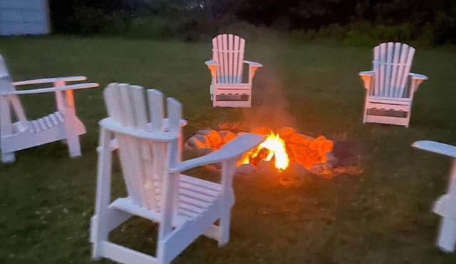 Seabreeze Beach Retreat · 10 min walk to Sheep Pond Beach! 5 min to Souris !
