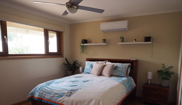 Seabreeze Gardens - nearby Wineries and Golf Course 🍷⛳