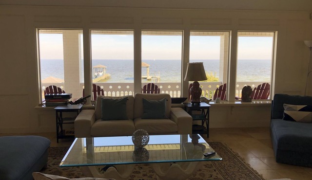 Seabreeze Kemah 3600 sqft Waterfront Home with Beautiful Views of Galveston Bay