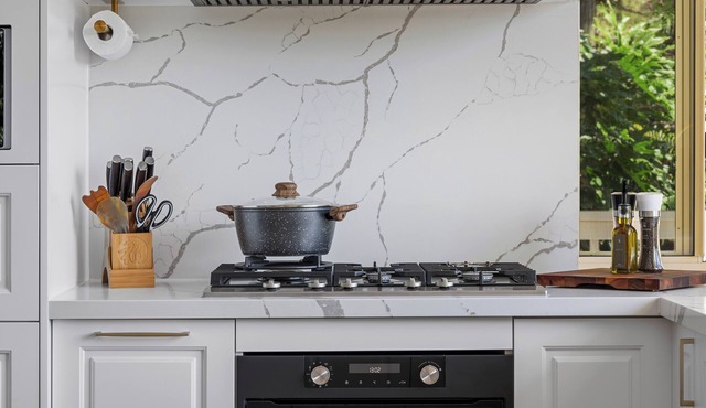 “Seabreeze Sanctuary” – Close to Shops and Beach