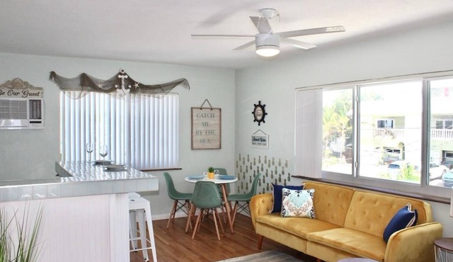 Seabreeze Suite Studio on Hollywood Beach