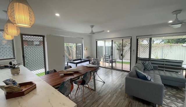 Seabreeze Villa on Mermaid Beach - Broadbeach