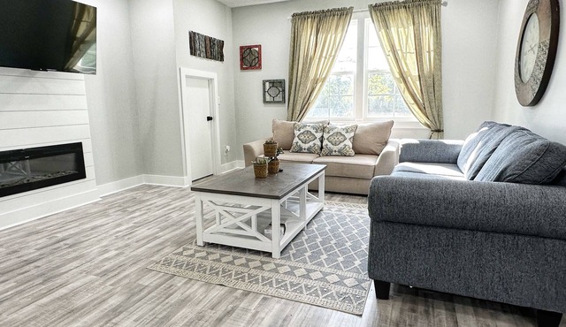 Seabrook Coastal Cottage - Beaufort and Parris Island