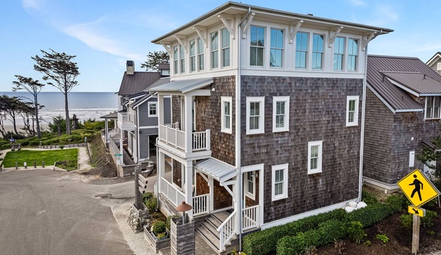 Seabrook's Head in the Clouds, panoramic oceanviews!