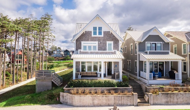 Seabrook's Sandy Side Up, a spacious, oceanview home!