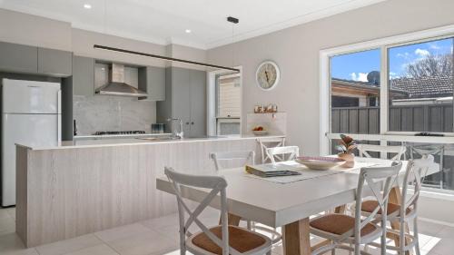 Seachange Umina- Modern, close to shops, beach