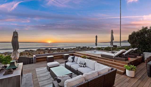 Seacliff Beach Retreat - Amazing Beachfront for Family of 6