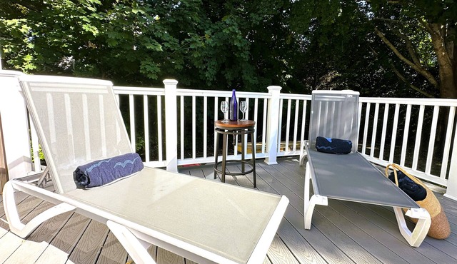 Seaclusion~ New! Bayside Beach Retreat for 2-6