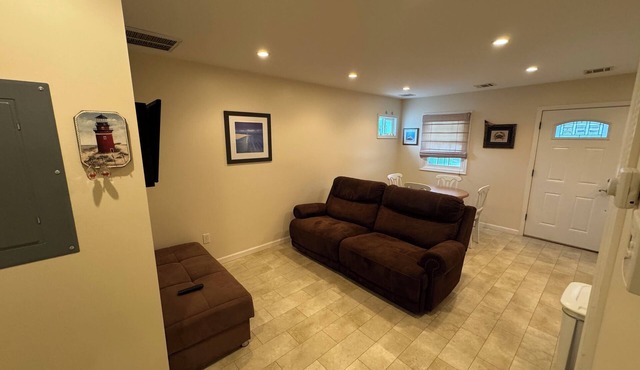 Seacrest Beach - Lavallette - Cottage B - One Block to Beach!