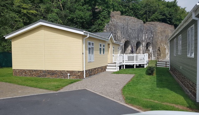 "Seacroft" lodge in Heritage Park on the Pembrokeshire coast (dog friendly too!)