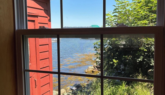 SeaEscape Wharf Oceanfront - Beach - Hiking