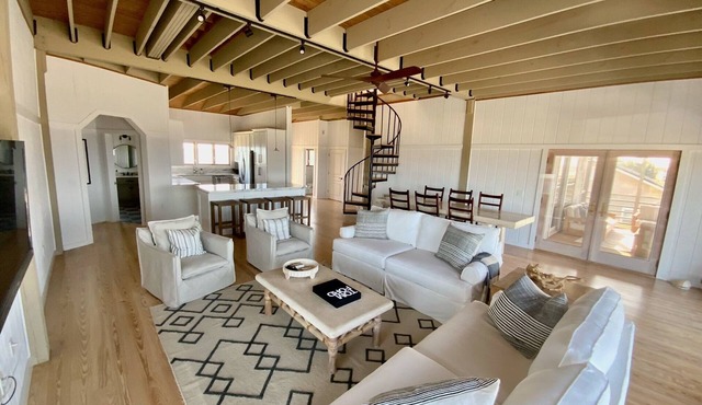 Seafarer 3 bed 2 1/2 bath Gulf to bay sleeps 6. Elevator