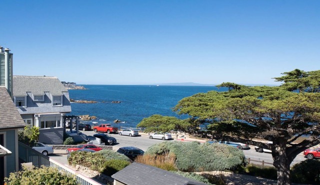 Seafarer - Pacific Grove Beach House - Steps to the Water, Incredible Ocean Views