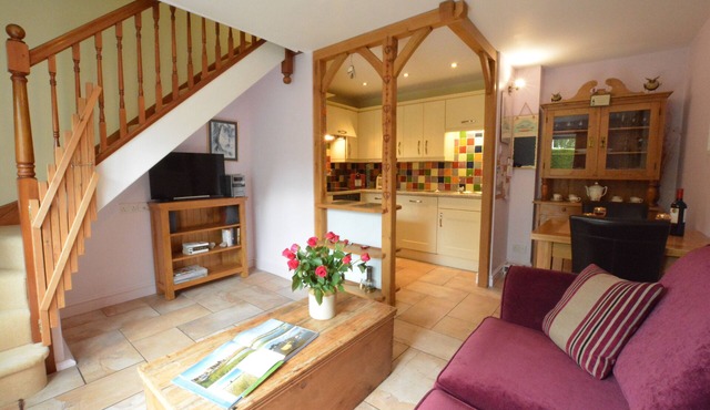 SEAFARERS, pet friendly, character holiday cottage in Fressingfield