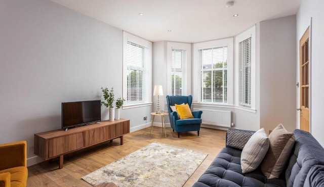 Seafield House - Donnini Apartments