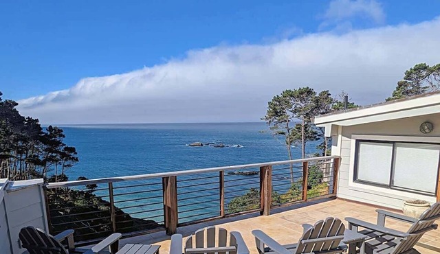Seaflower Cove: Spacious Oceanfront Family Retreat